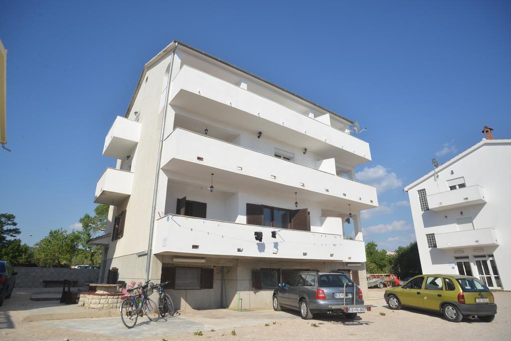 Apartments Citrus Turanj Buitenkant foto