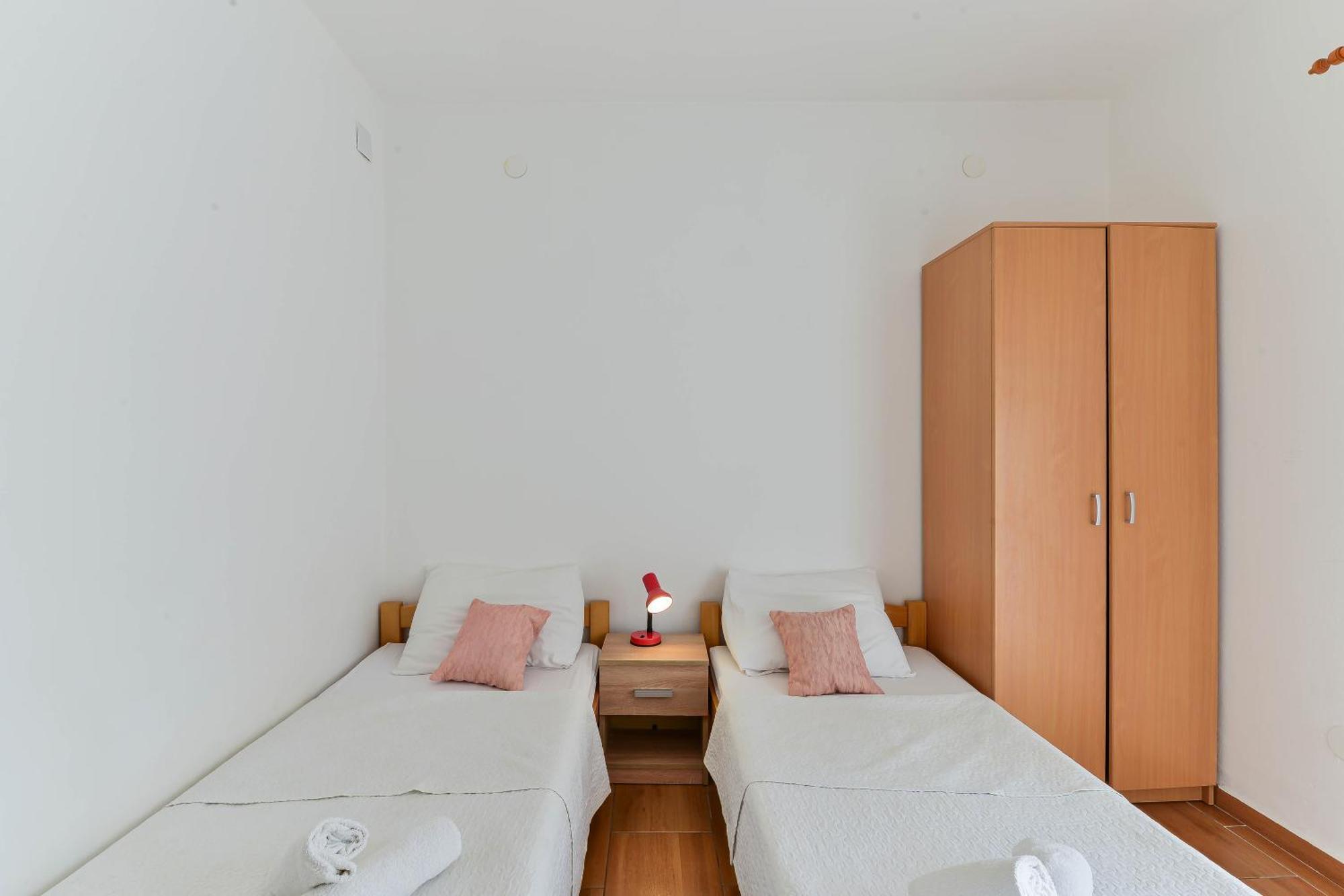 Apartments Citrus Turanj Buitenkant foto