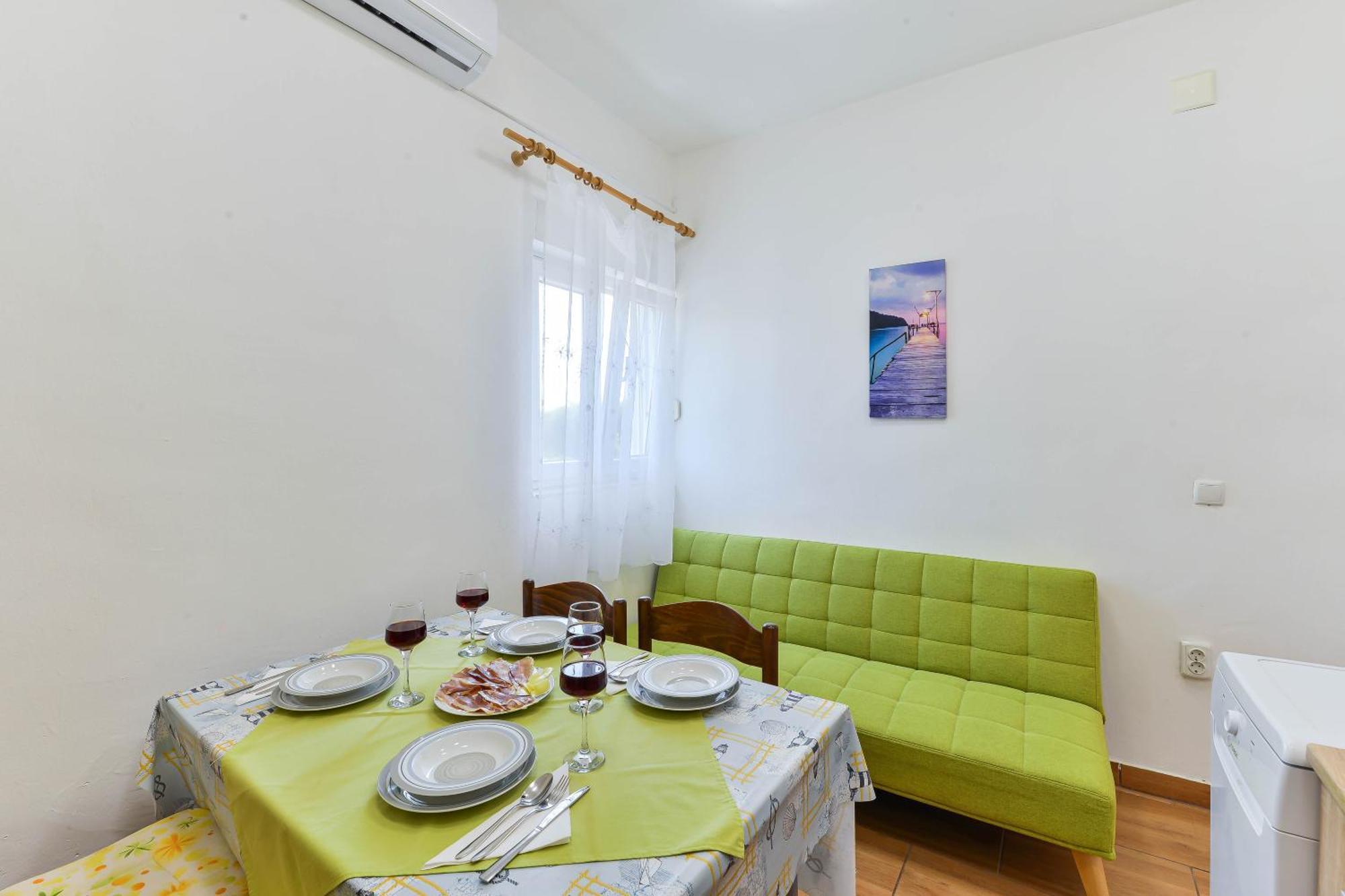 Apartments Citrus Turanj Buitenkant foto