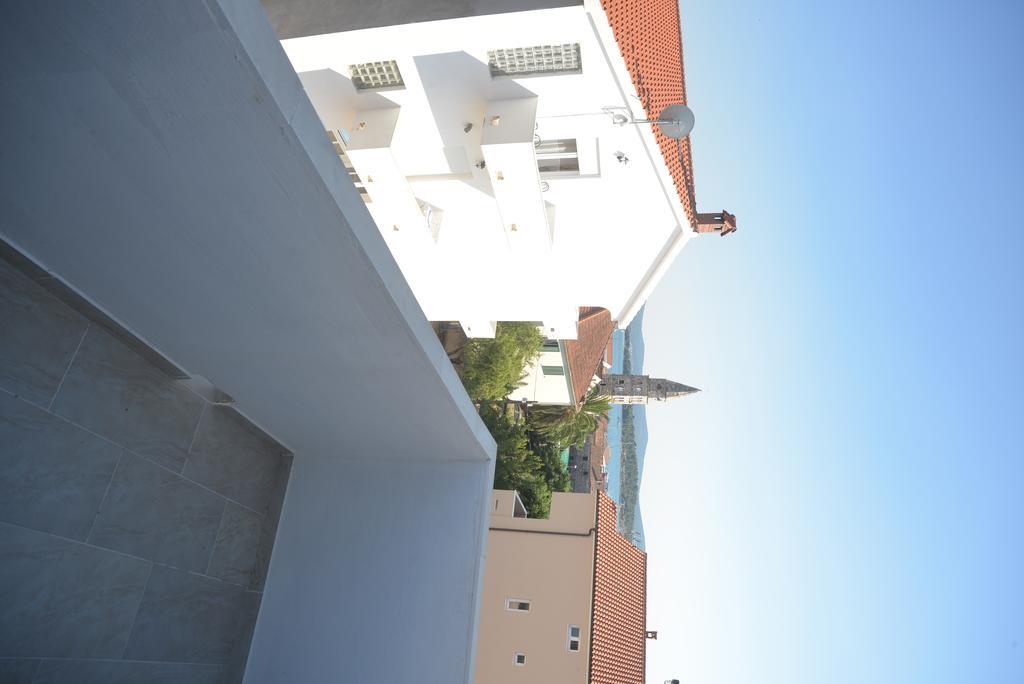 Apartments Citrus Turanj Buitenkant foto