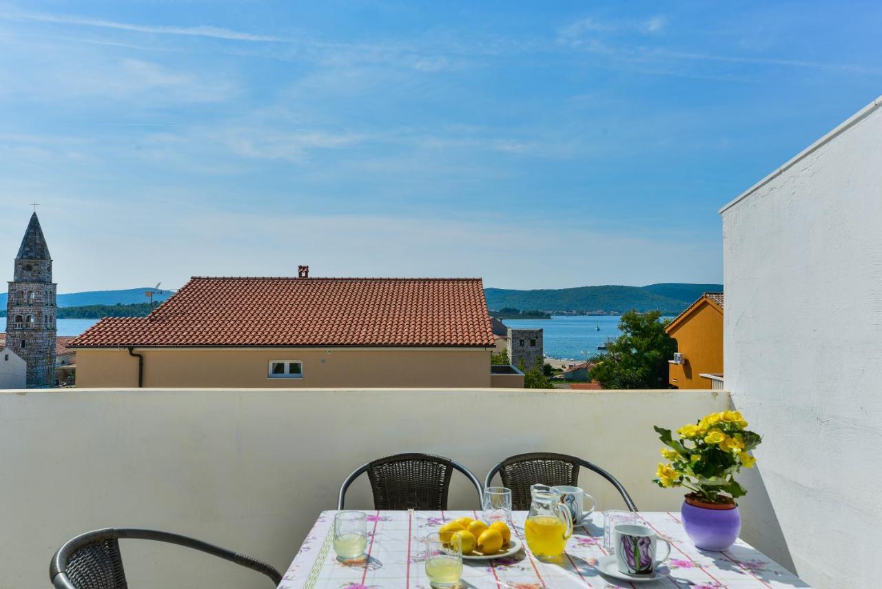 Apartments Citrus Turanj Buitenkant foto