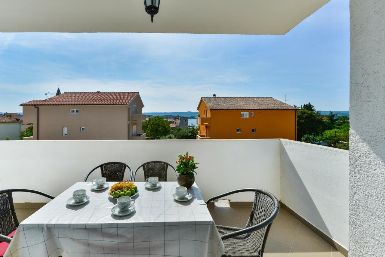 Apartments Citrus Turanj Buitenkant foto